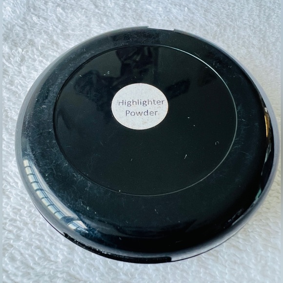 Make Up, Eye Brow & Gua Sha Stone Roller Bundle! - Picture 8 of 15